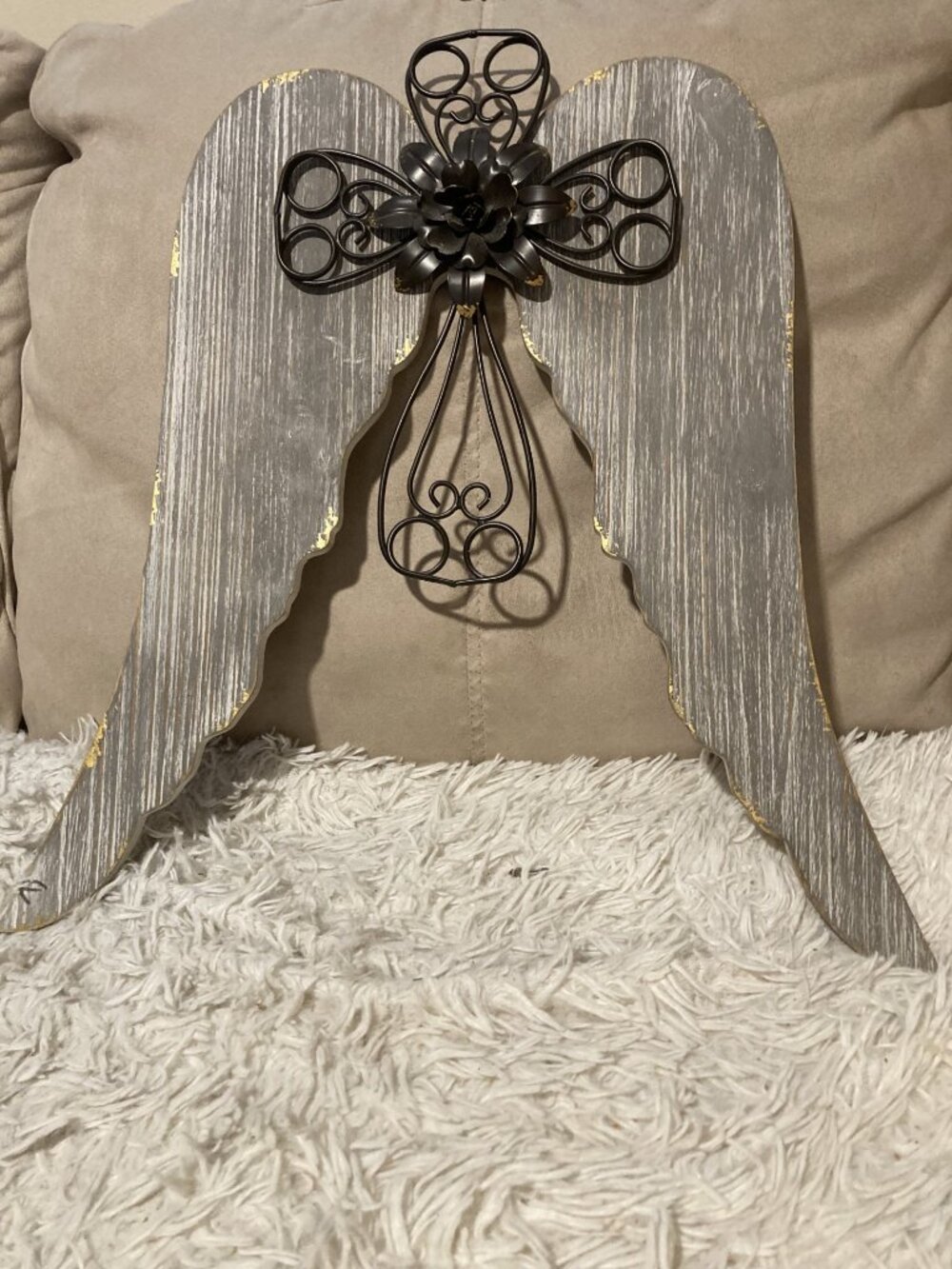 Stratton Home Décor Angel Wings with Cross Wall Art (NWOT)